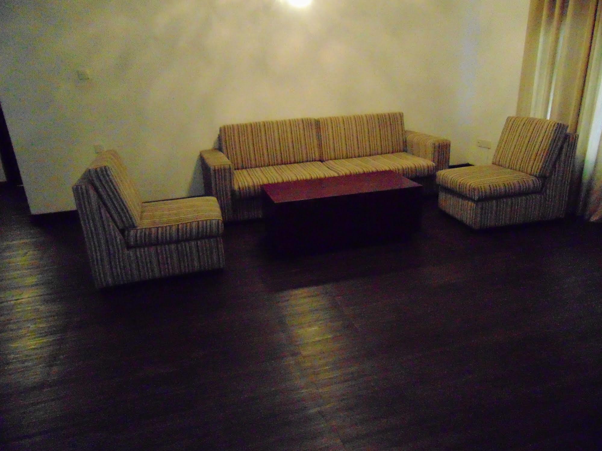 Hotel Laa Adams - The Luxurious Living Hatton Esterno foto