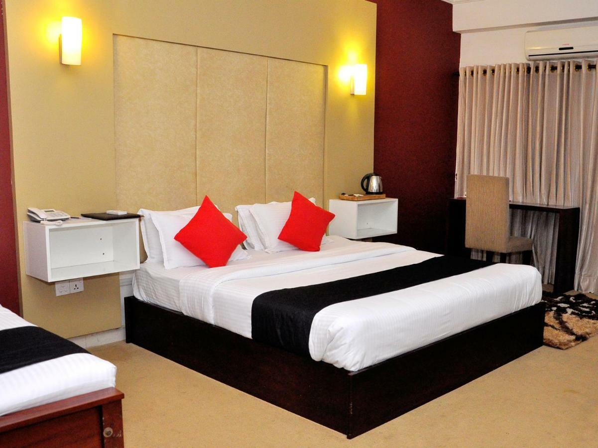 Hotel Laa Adams - The Luxurious Living Hatton Esterno foto