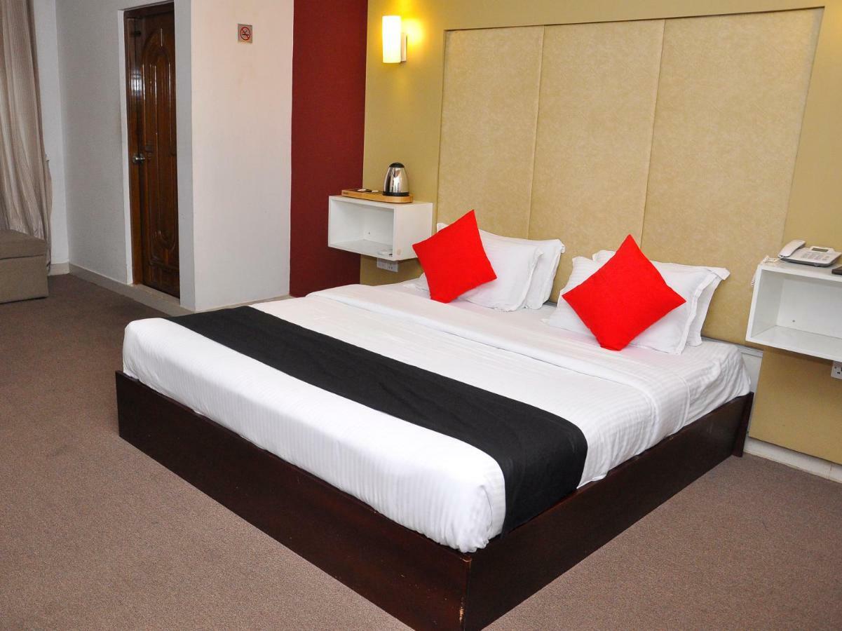 Hotel Laa Adams - The Luxurious Living Hatton Esterno foto