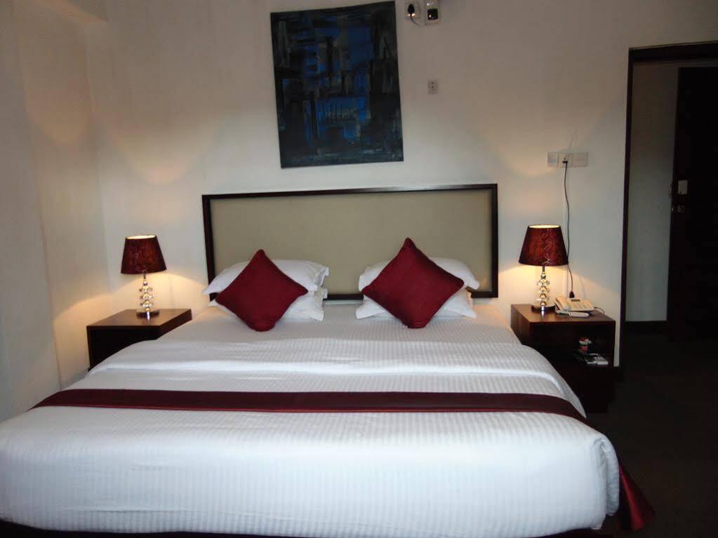 Hotel Laa Adams - The Luxurious Living Hatton Esterno foto