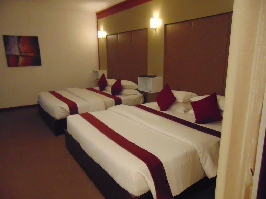 Hotel Laa Adams - The Luxurious Living Hatton Esterno foto